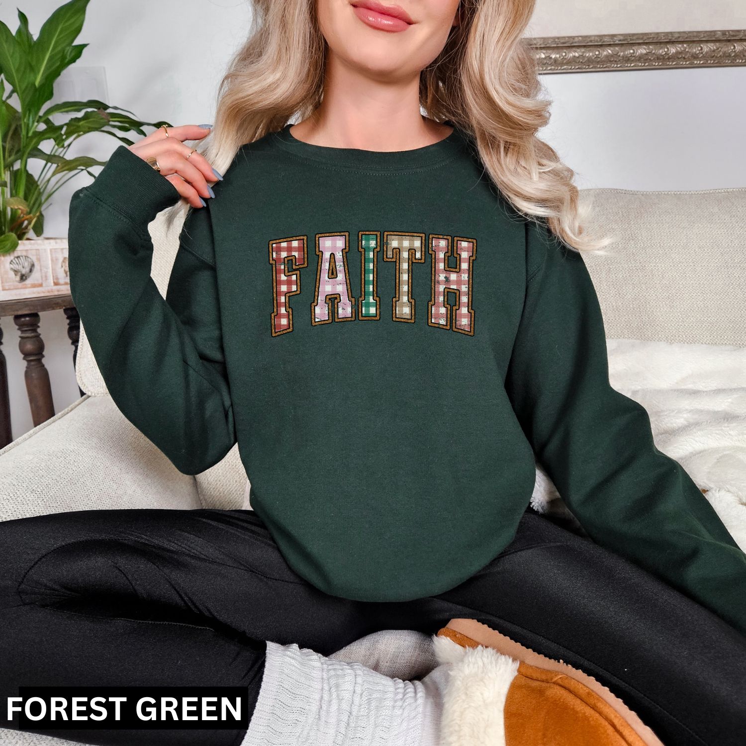 FAITH christmas sweatshirt - Image 4